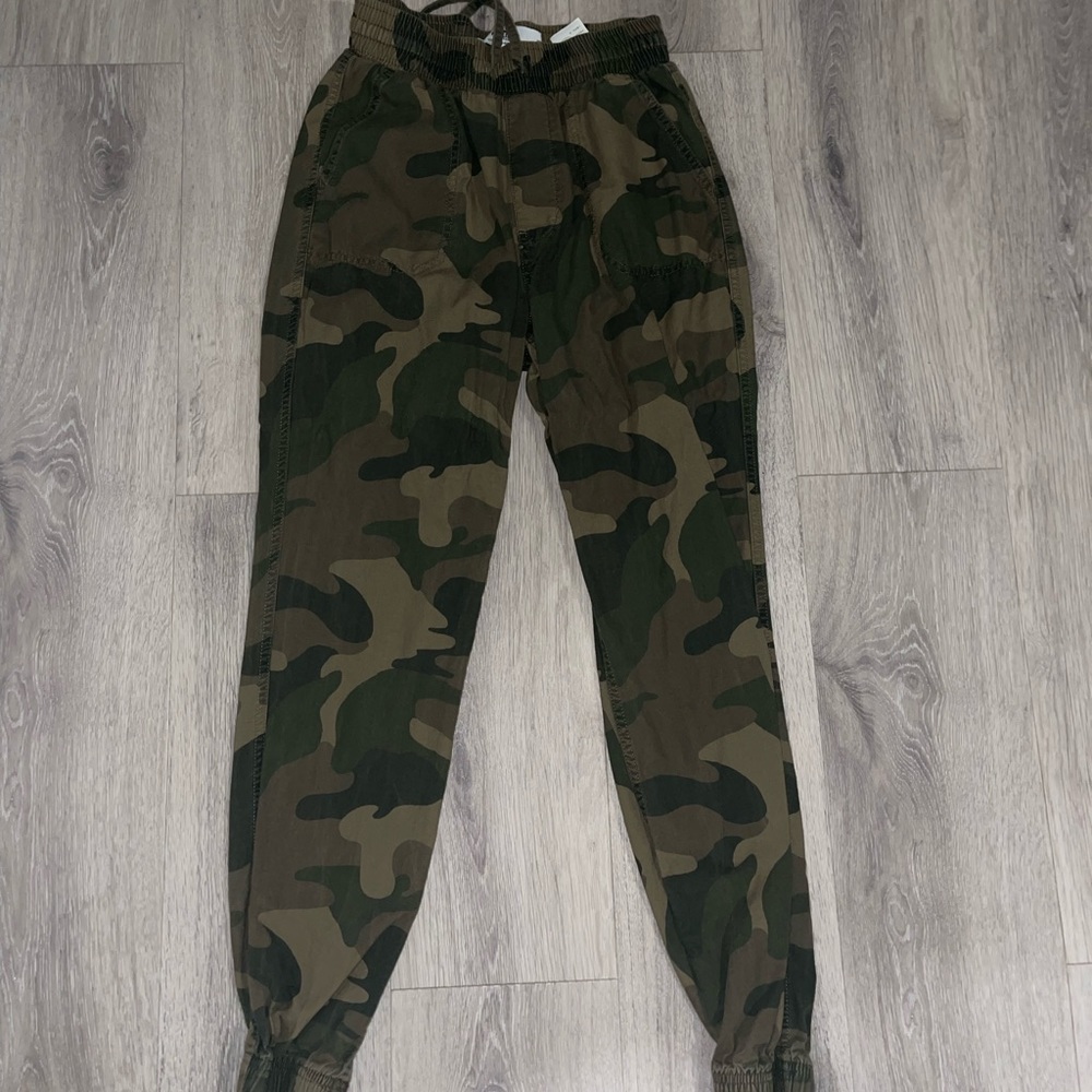 Camo pants